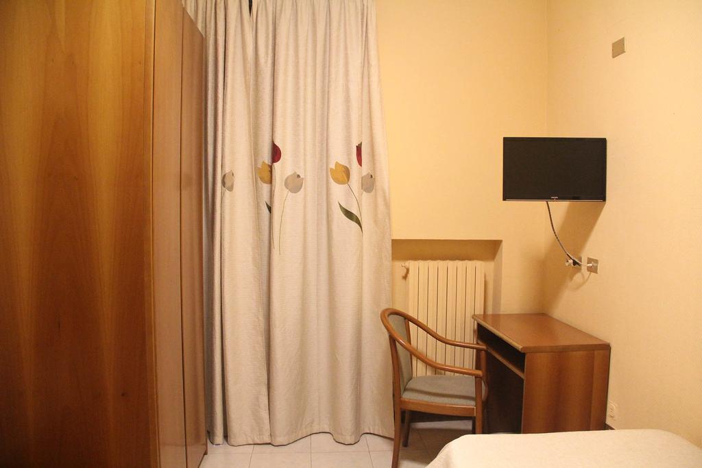 Single Room with shared Balcony